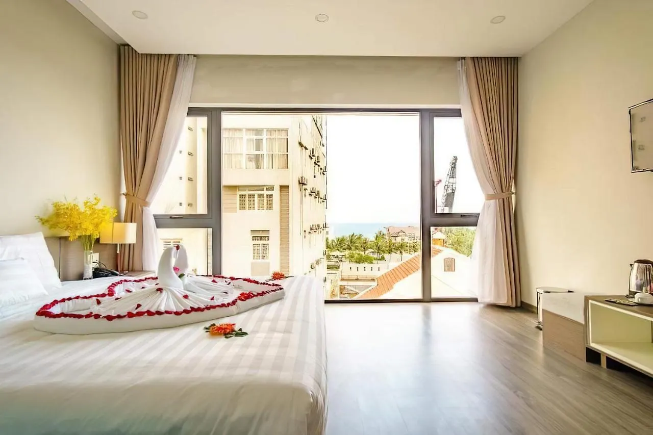 ***  The Shann Hotel Danang Vietnam